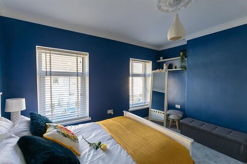 Holiday home The Hollywood - Beautiful 3 Bedroom House Cardiff