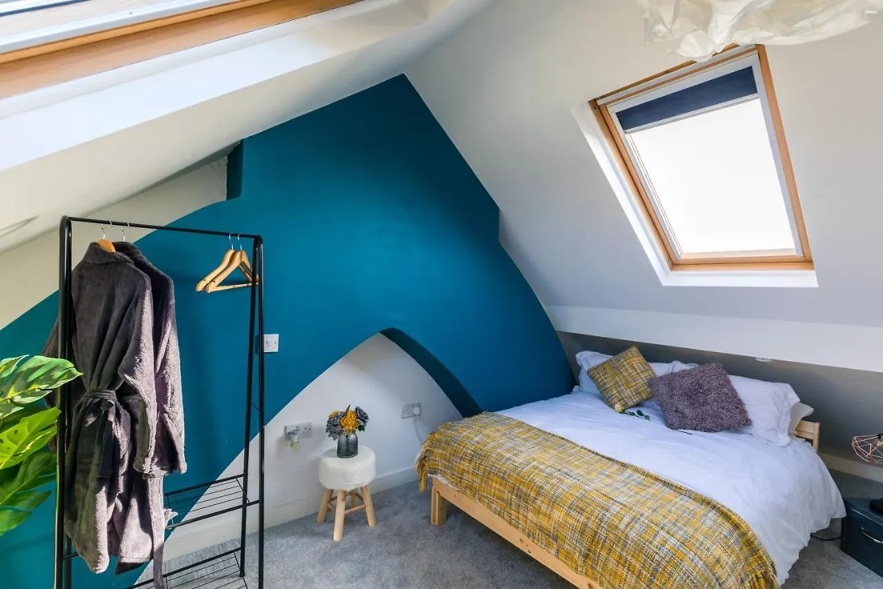 The Hollywood - Beautiful 3 Bedroom House Cardiff Holiday home